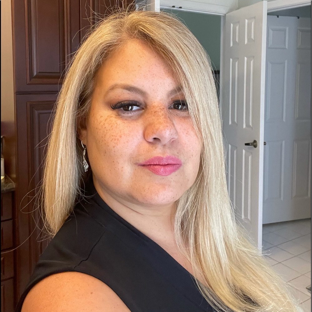 Meet your Posher, Stephanie